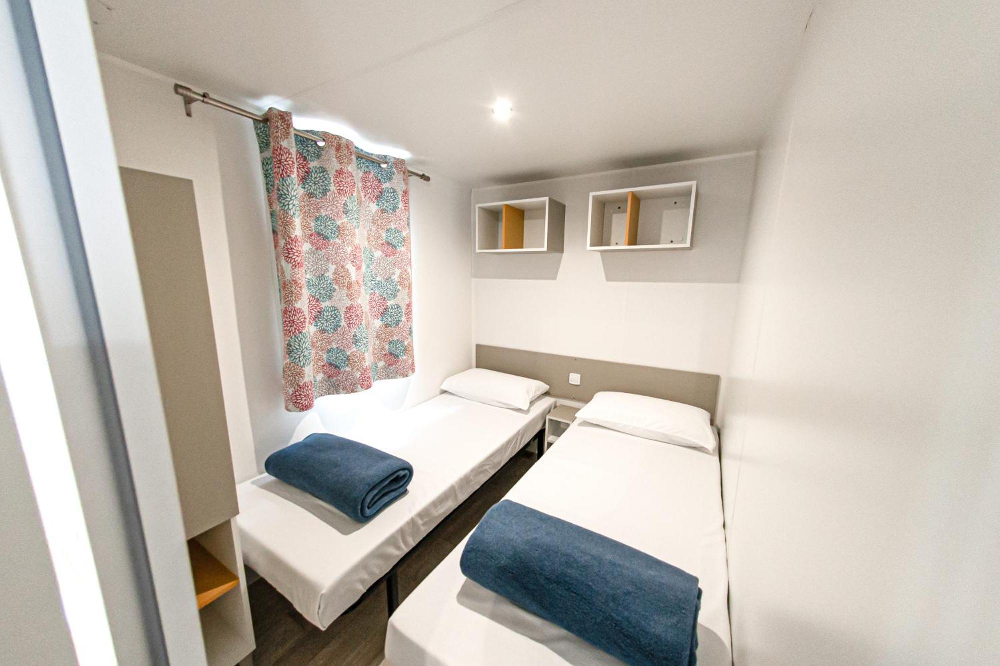 Albatross Mobile Homes On Camping Playa Brava Pals Bagian luar foto